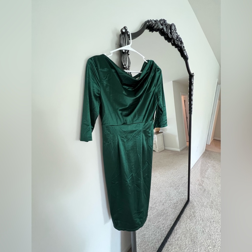 Green bodycon dress